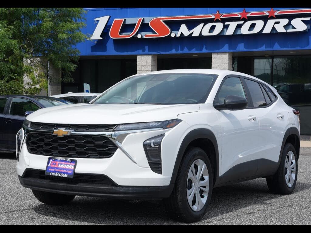 2025 CHEVROLET Trax