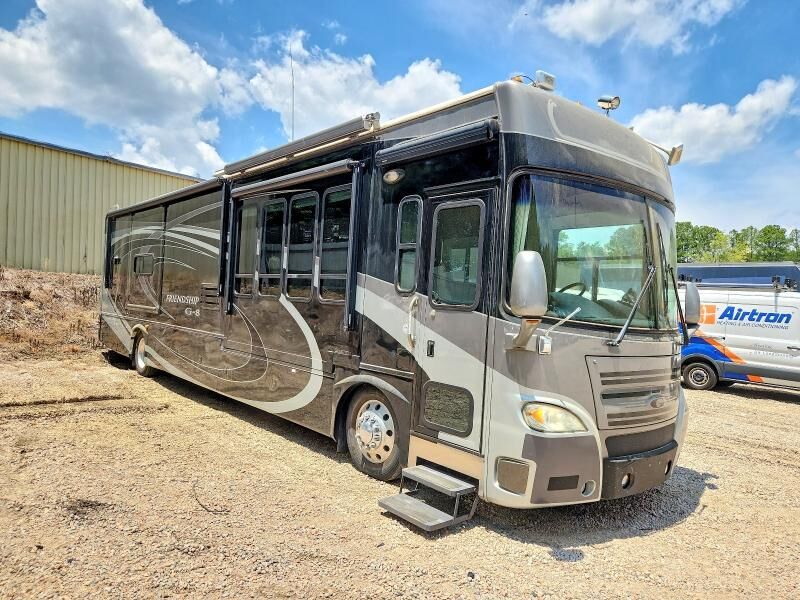 2007 FREIGHTLINER XC Raised Rail Rear Engine Motor Home Chassis