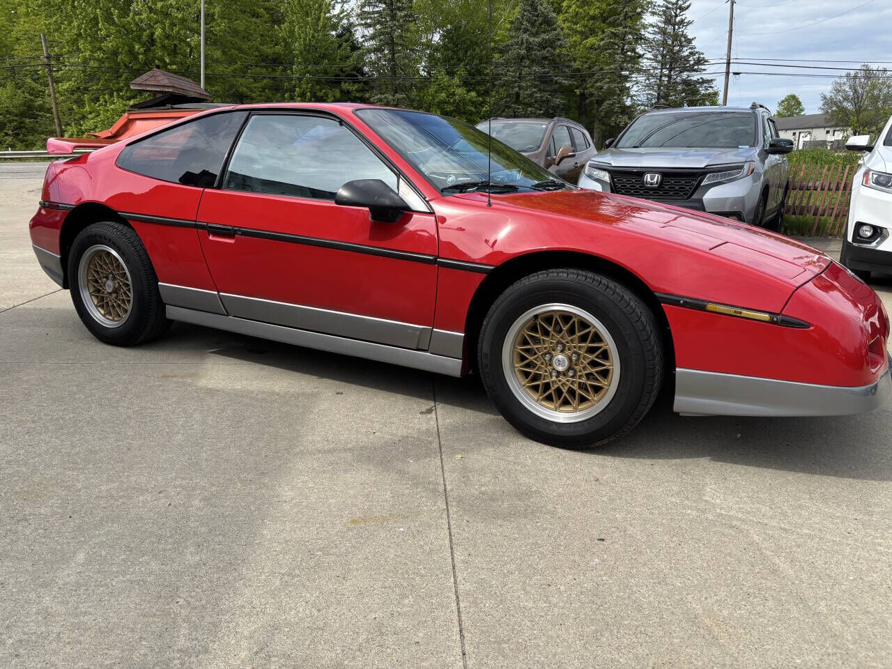 1986 PONTIAC Fiero