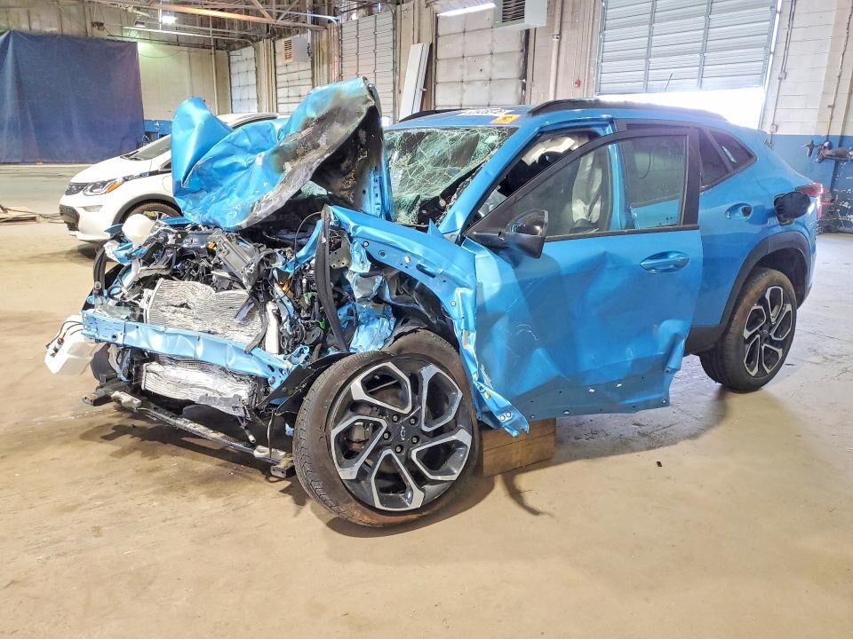 2025 CHEVROLET Trax
