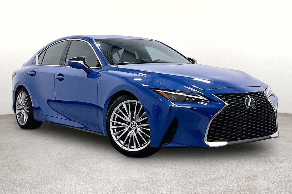 2023 LEXUS IS