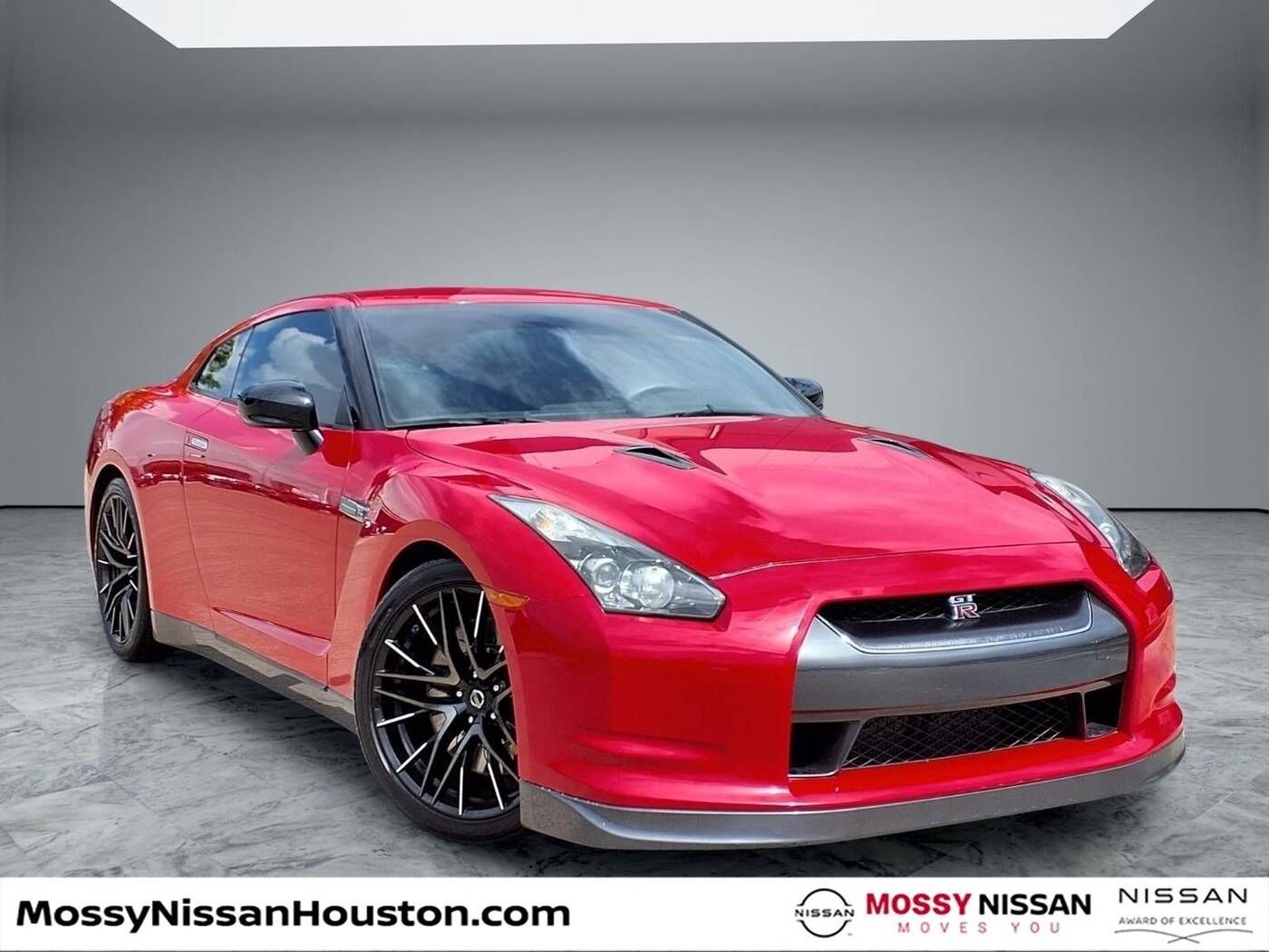2010 NISSAN GT-R