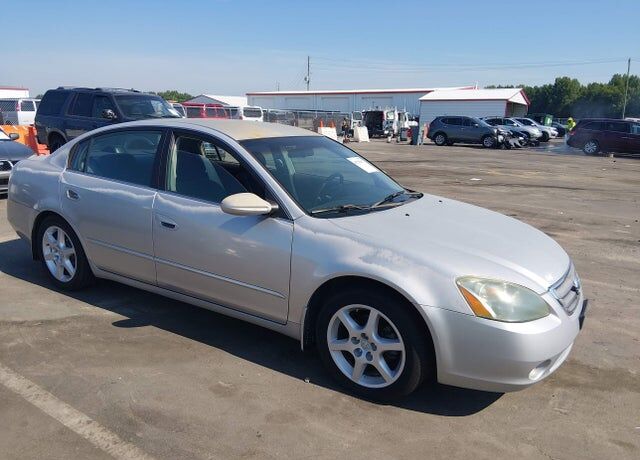 2002 NISSAN Altima