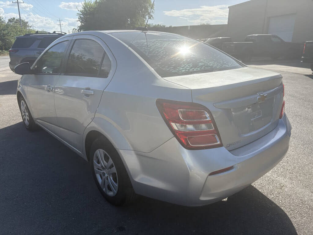 2017 CHEVROLET Sonic