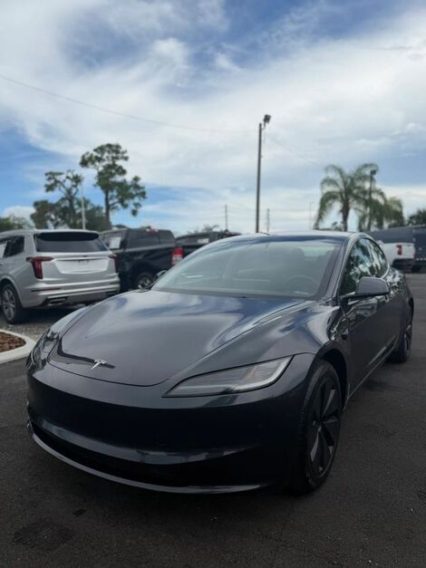 2024 TESLA Model 3