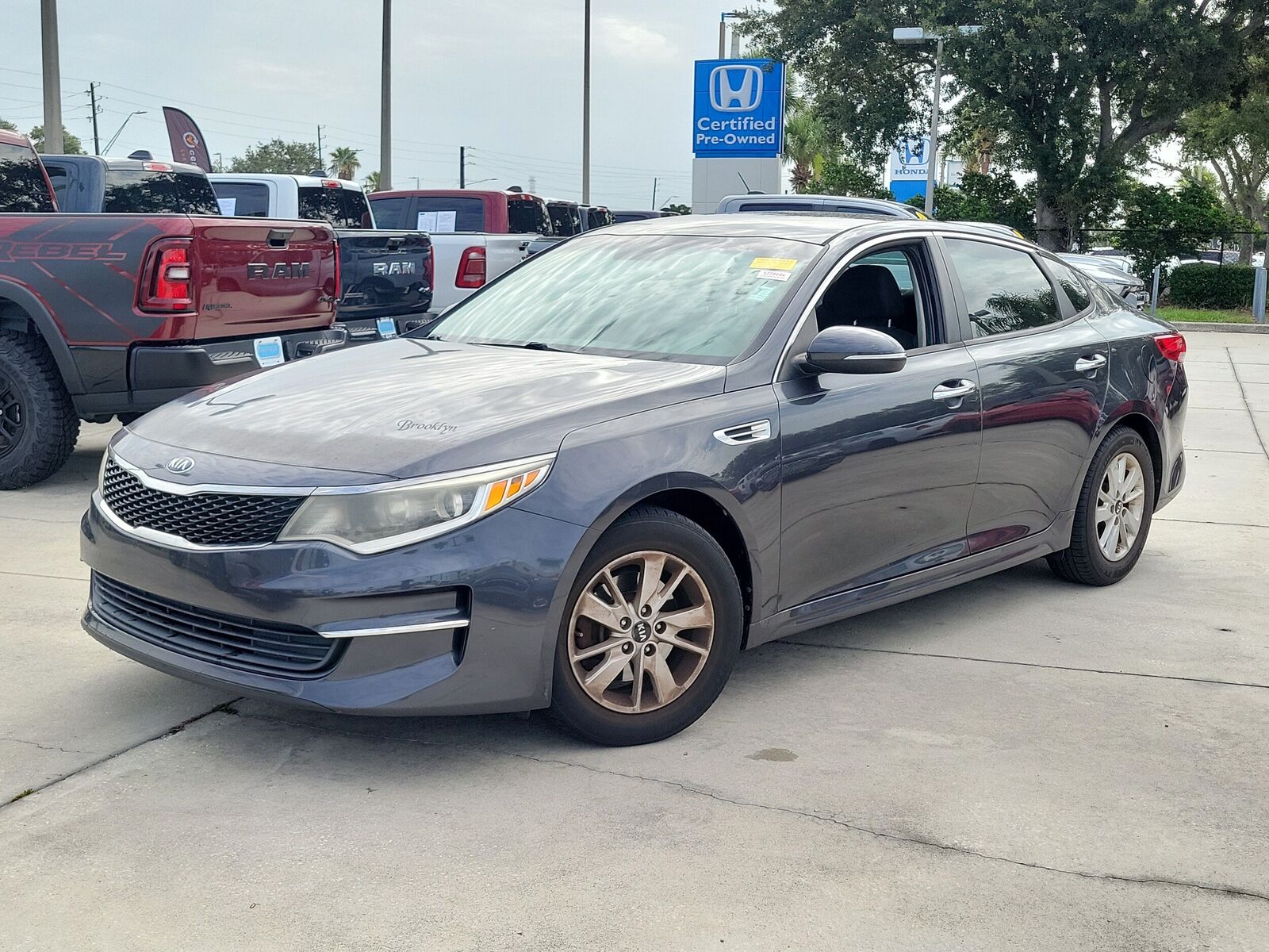 2017 KIA Optima