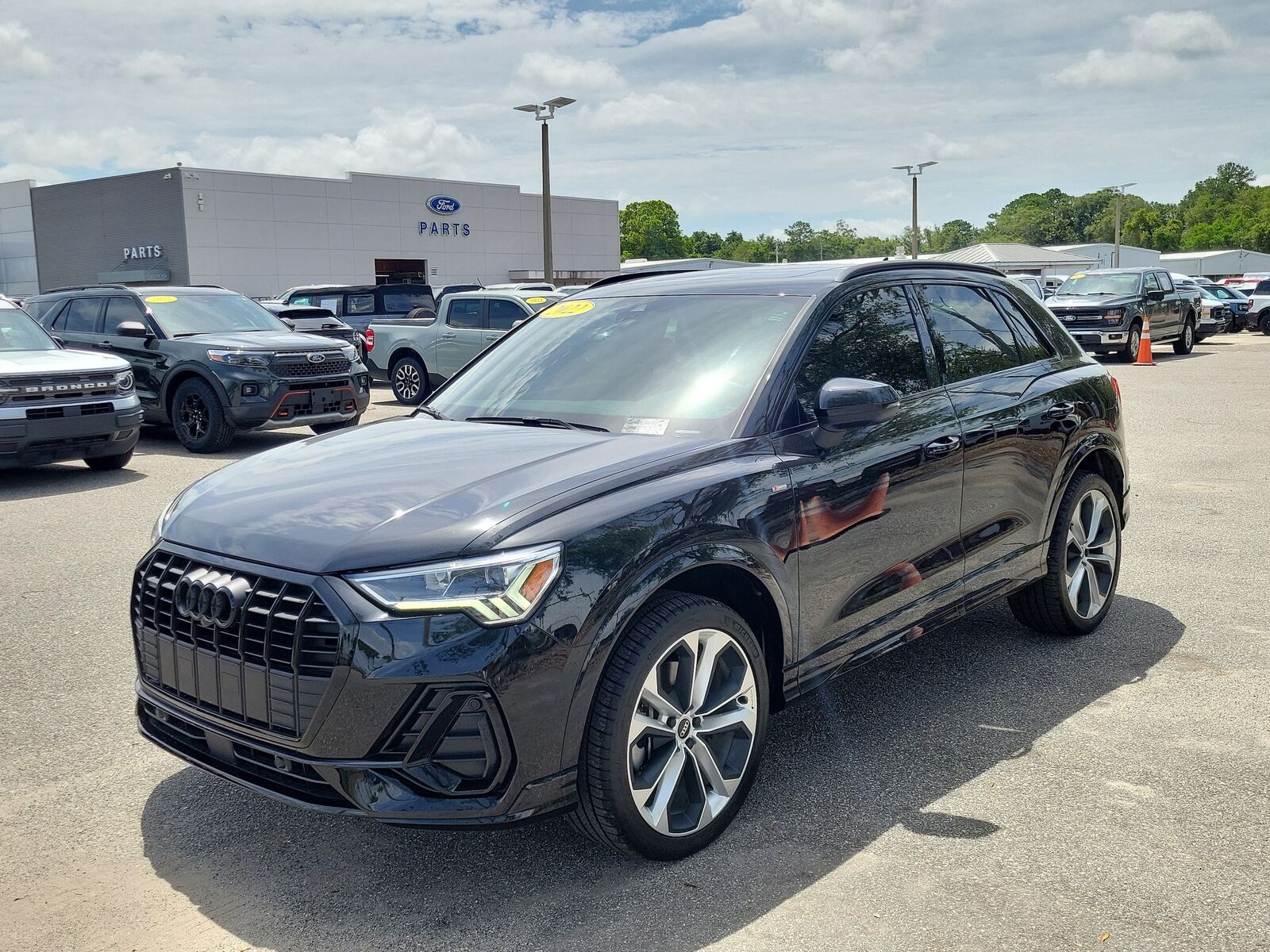 2022 AUDI Q3
