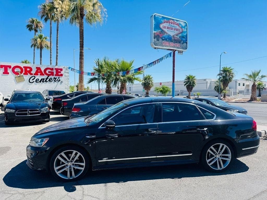2017 VOLKSWAGEN Passat