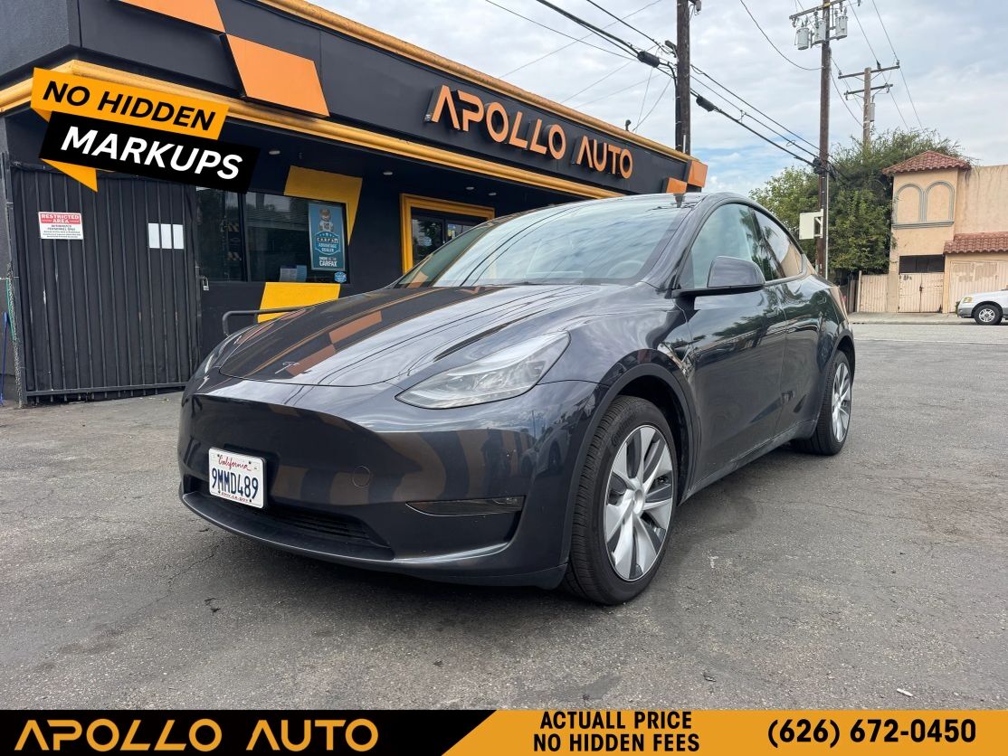 2024 TESLA Model Y