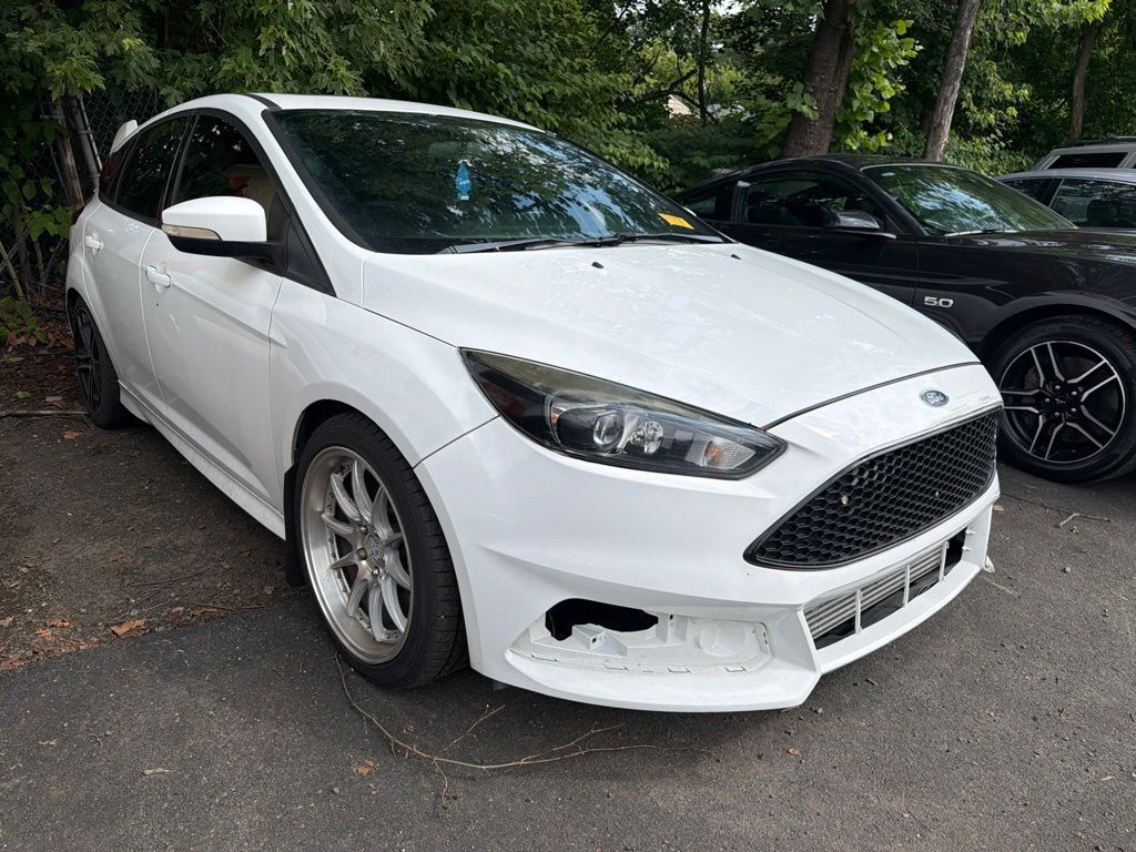 2017 FORD Focus
