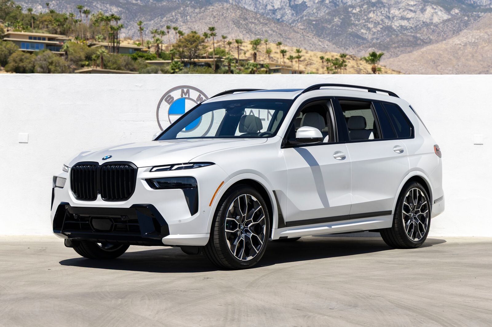 2027 BMW X7