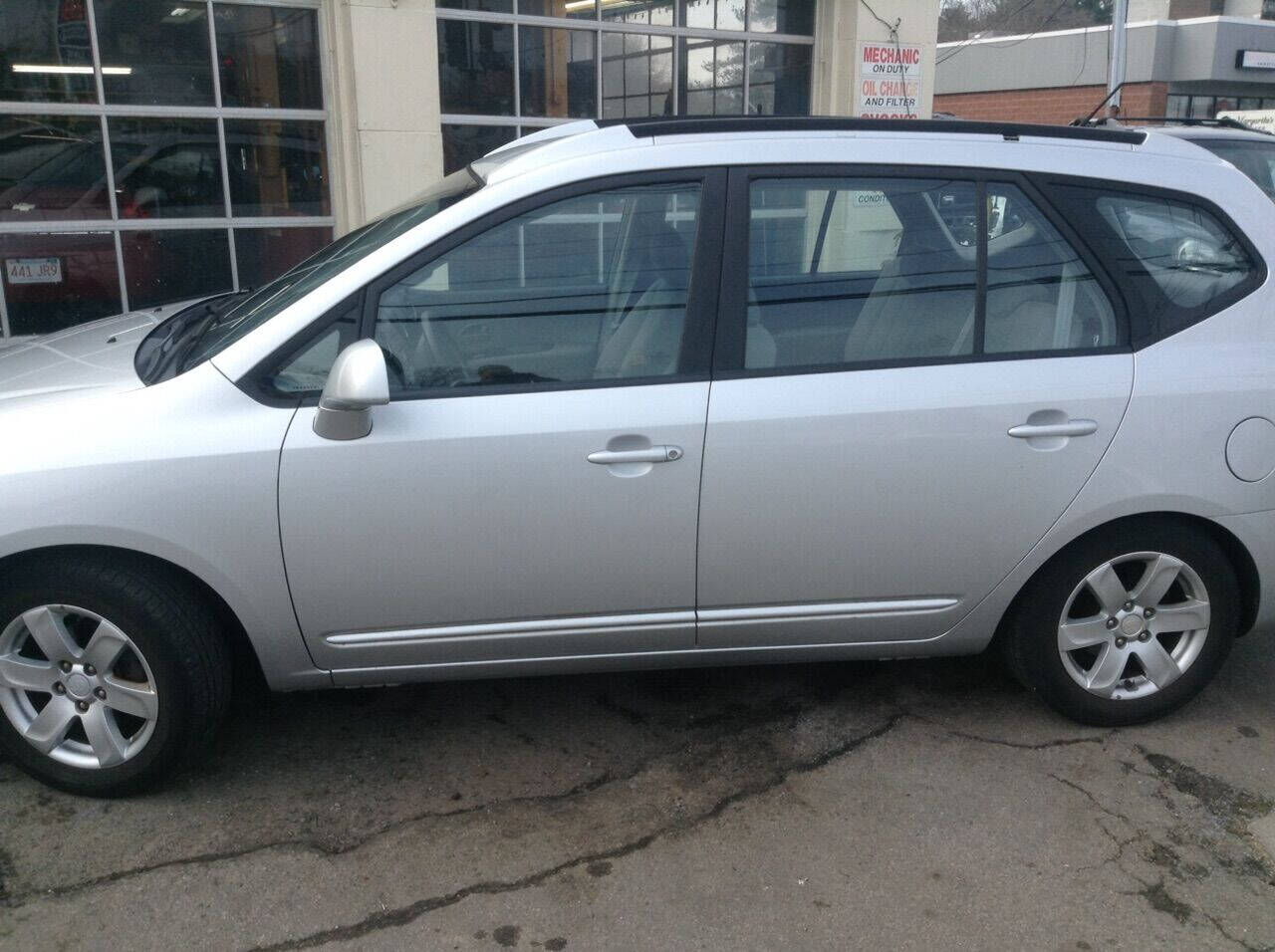 2007 KIA Rondo