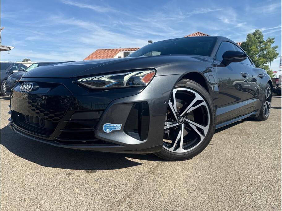 2022 AUDI e-tron