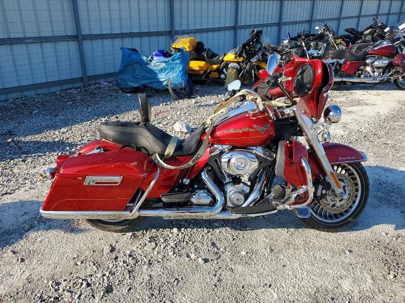 2013 HARLEY DAVIDSON Road King