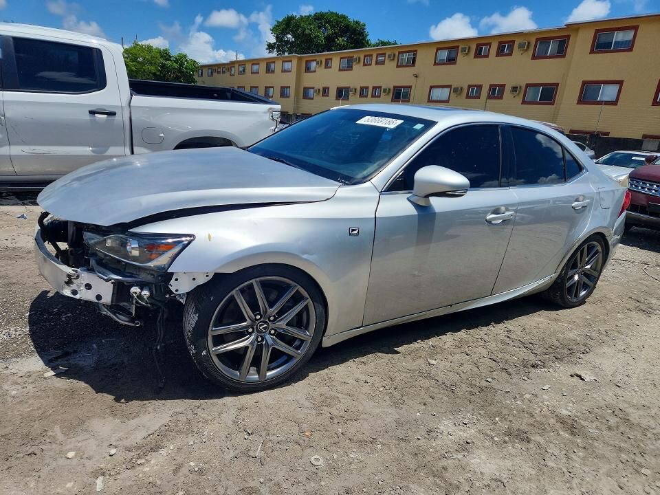 Lexus IS