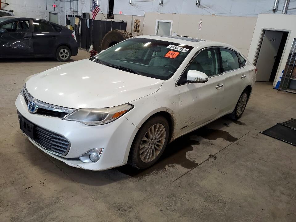 2013 TOYOTA Avalon