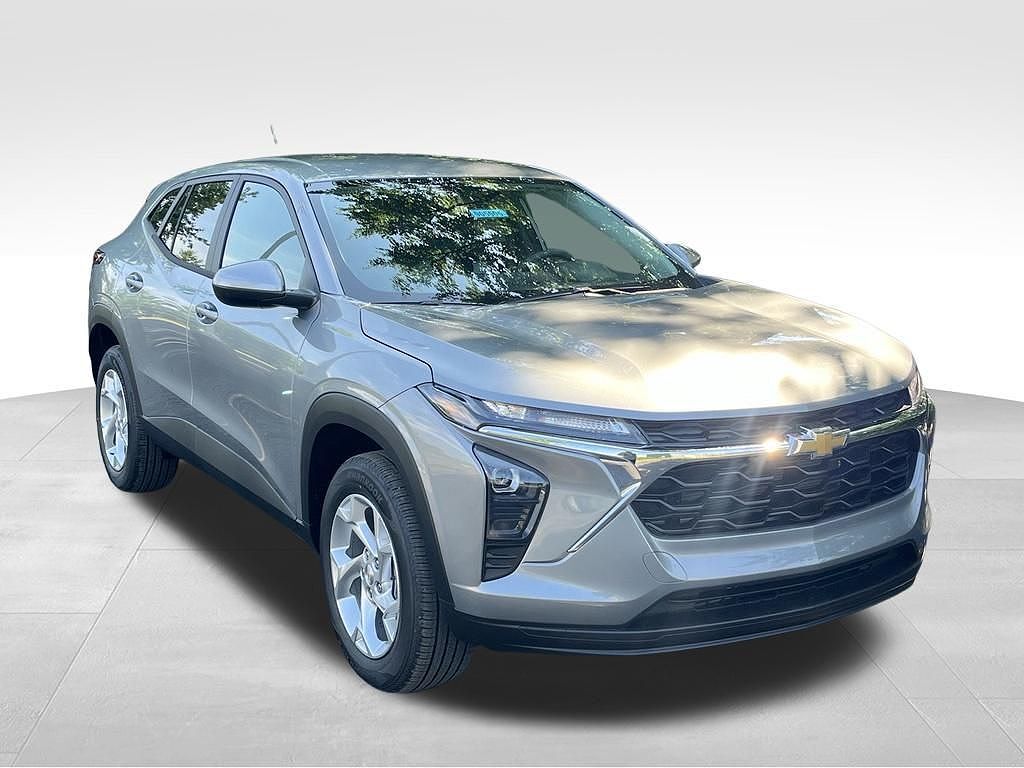 2026 CHEVROLET Trax