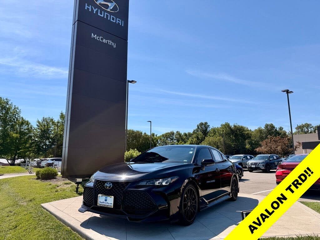 2020 TOYOTA Avalon