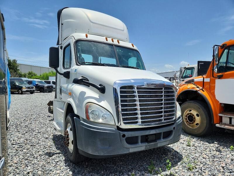 2017 FREIGHTLINER Cascadia