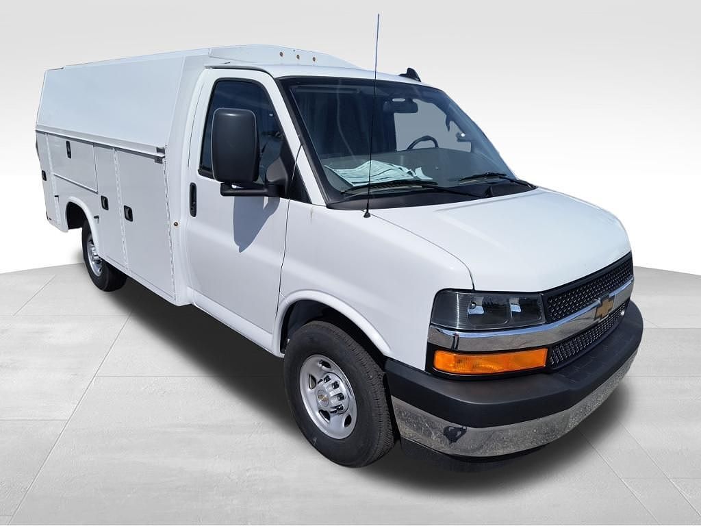 2025 CHEVROLET Express