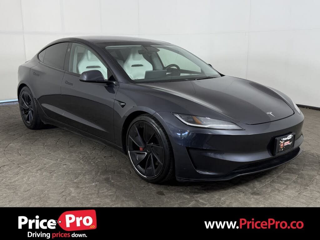 2024 TESLA Model 3