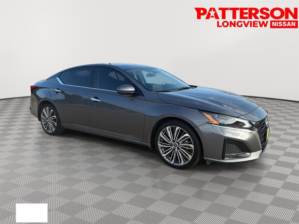 2025 NISSAN Altima
