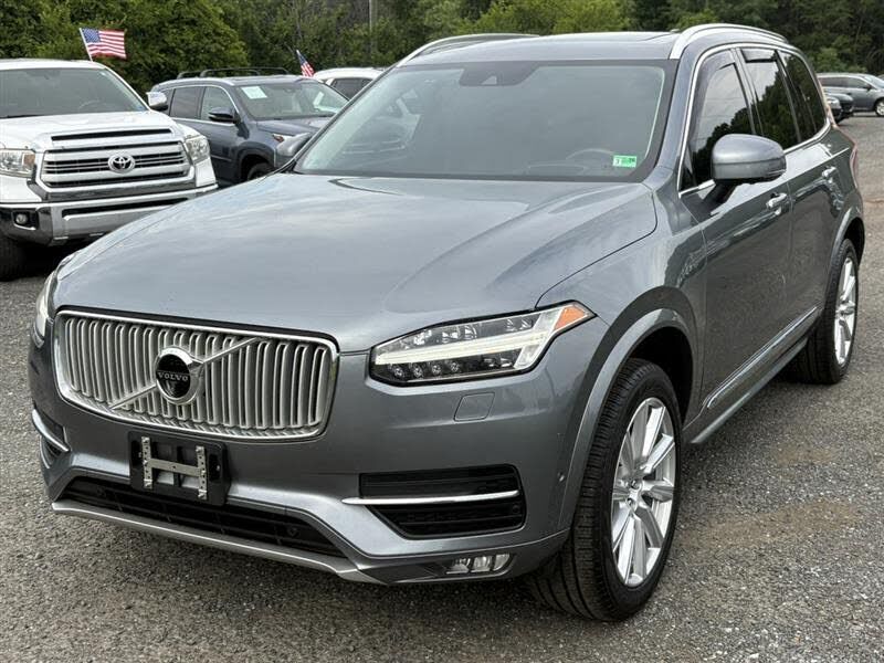 2017 VOLVO XC90