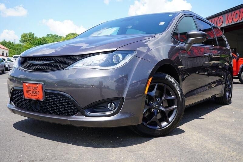 2019 CHRYSLER Pacifica