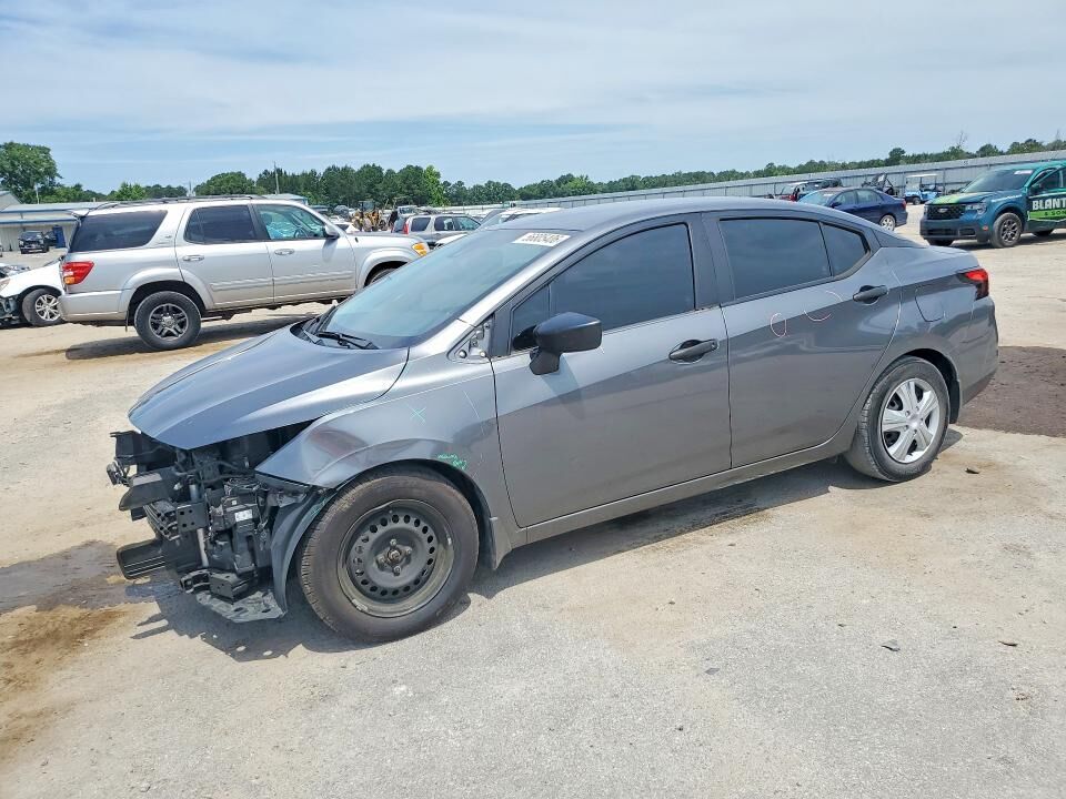 2021 NISSAN Versa