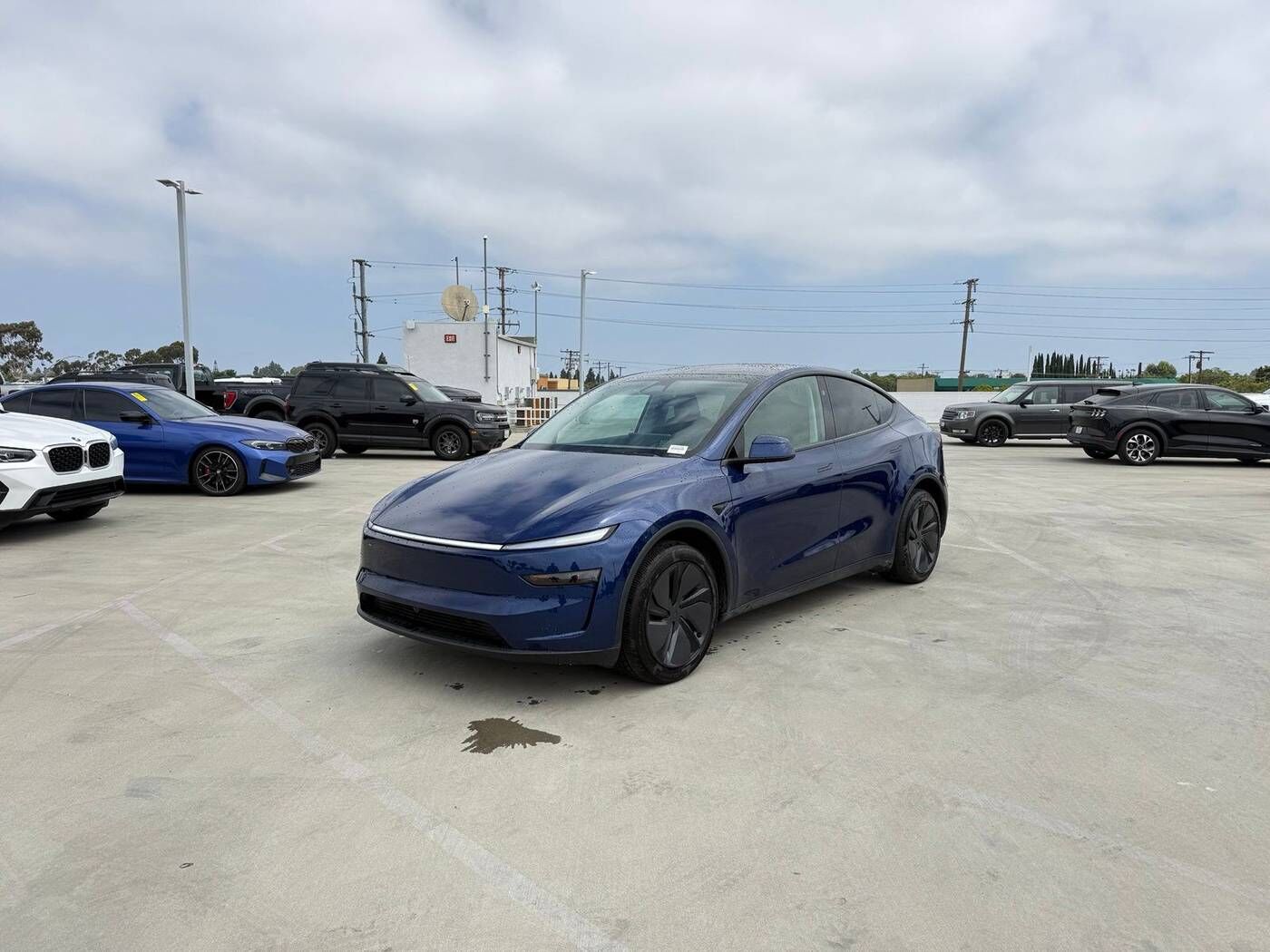 2026 TESLA Model Y