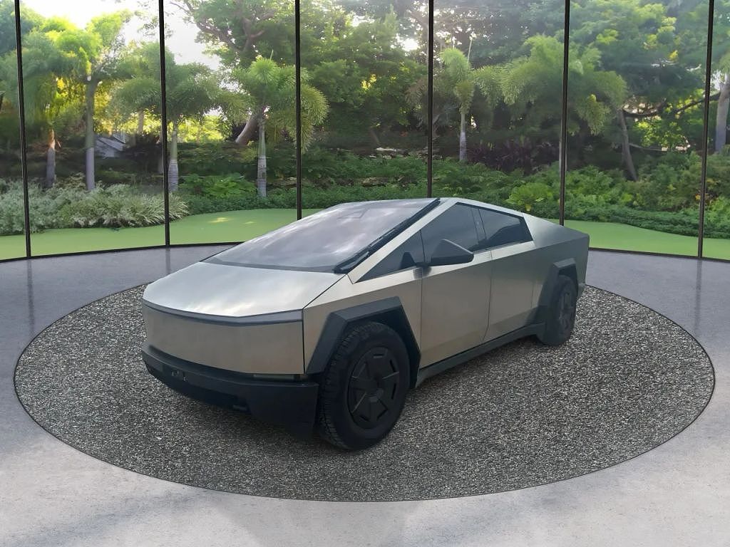 2025 TESLA Cybertruck
