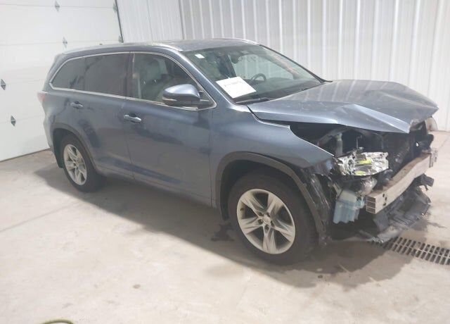 2015 TOYOTA Highlander