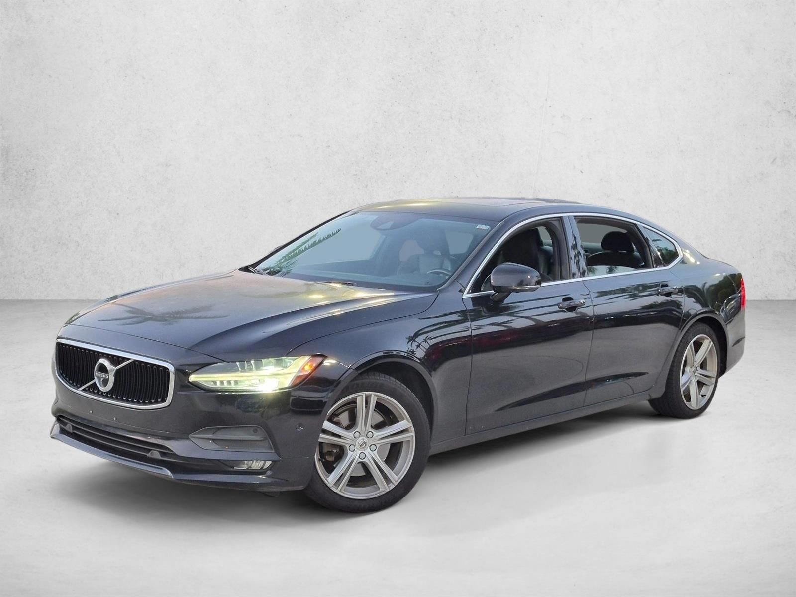 2018 VOLVO S90