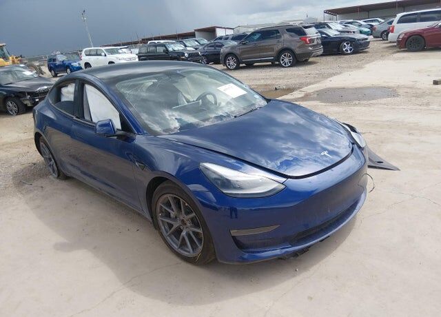 2022 TESLA Model 3