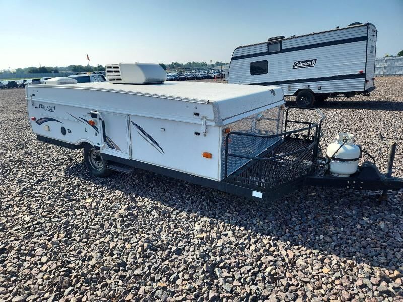 2013 FOREST RIVER Flagstaff Camping Trailer