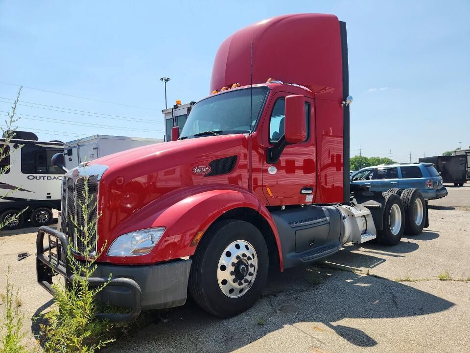 2021 PETERBILT 579
