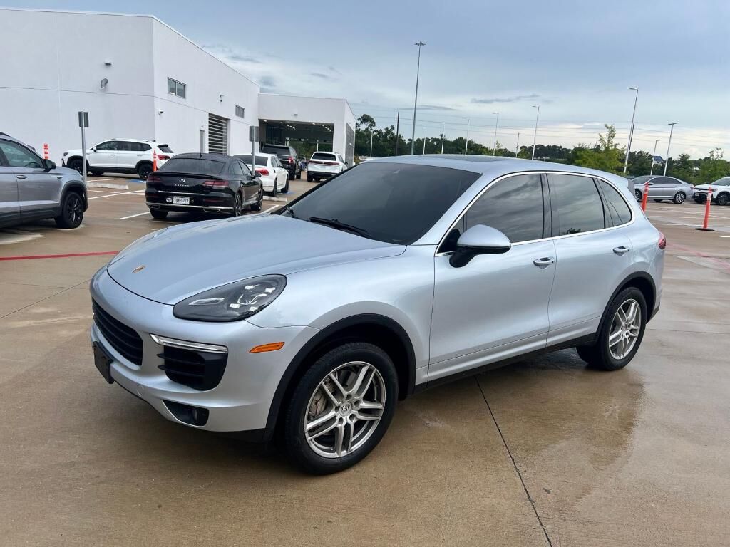 2017 PORSCHE Cayenne