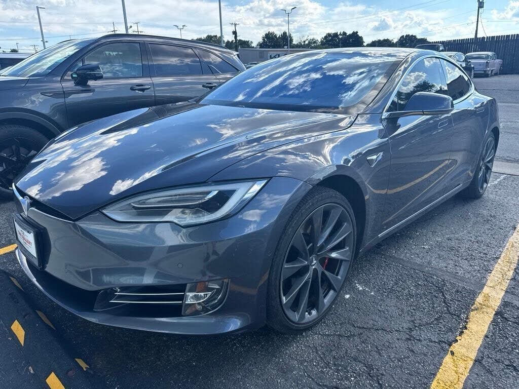 2019 TESLA Model S
