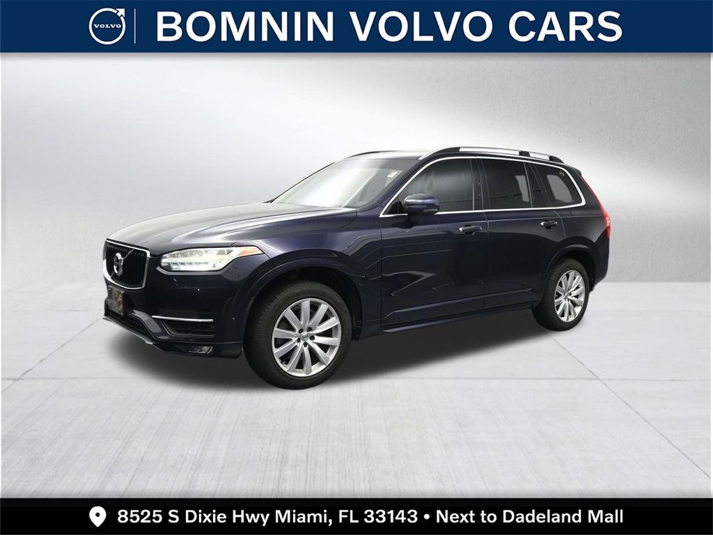 2017 VOLVO XC90