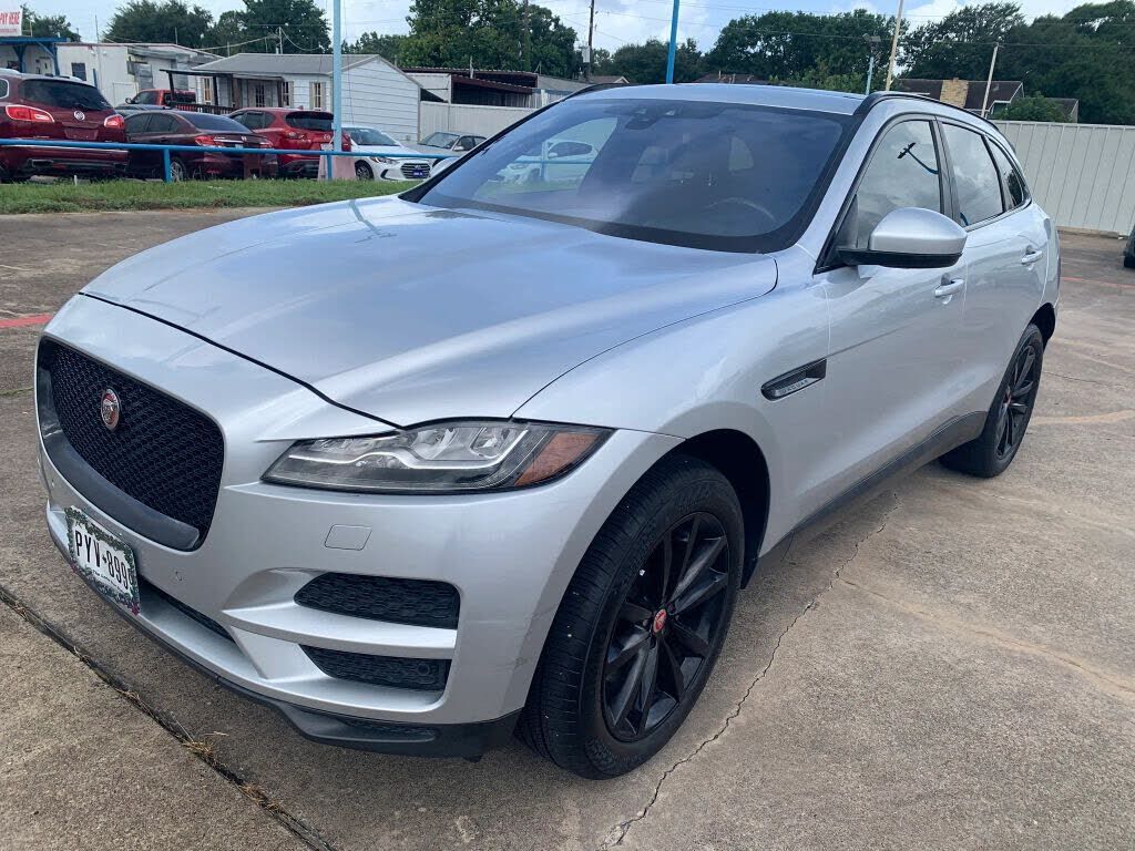2017 JAGUAR F-Pace