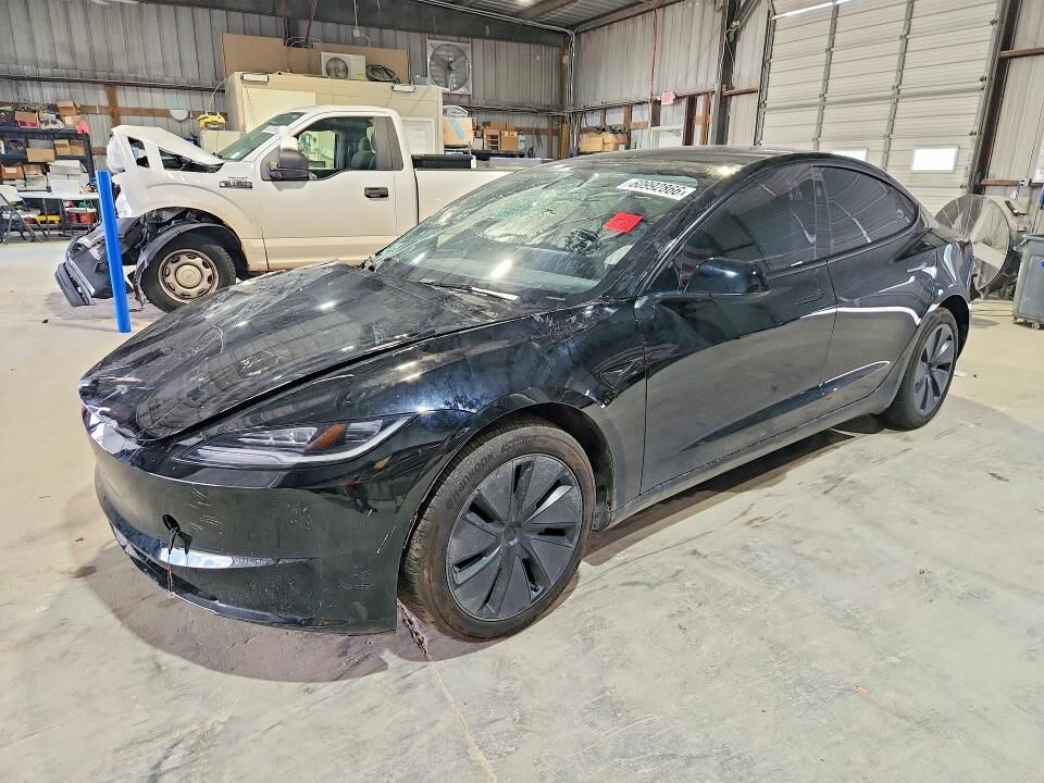 2025 TESLA Model 3