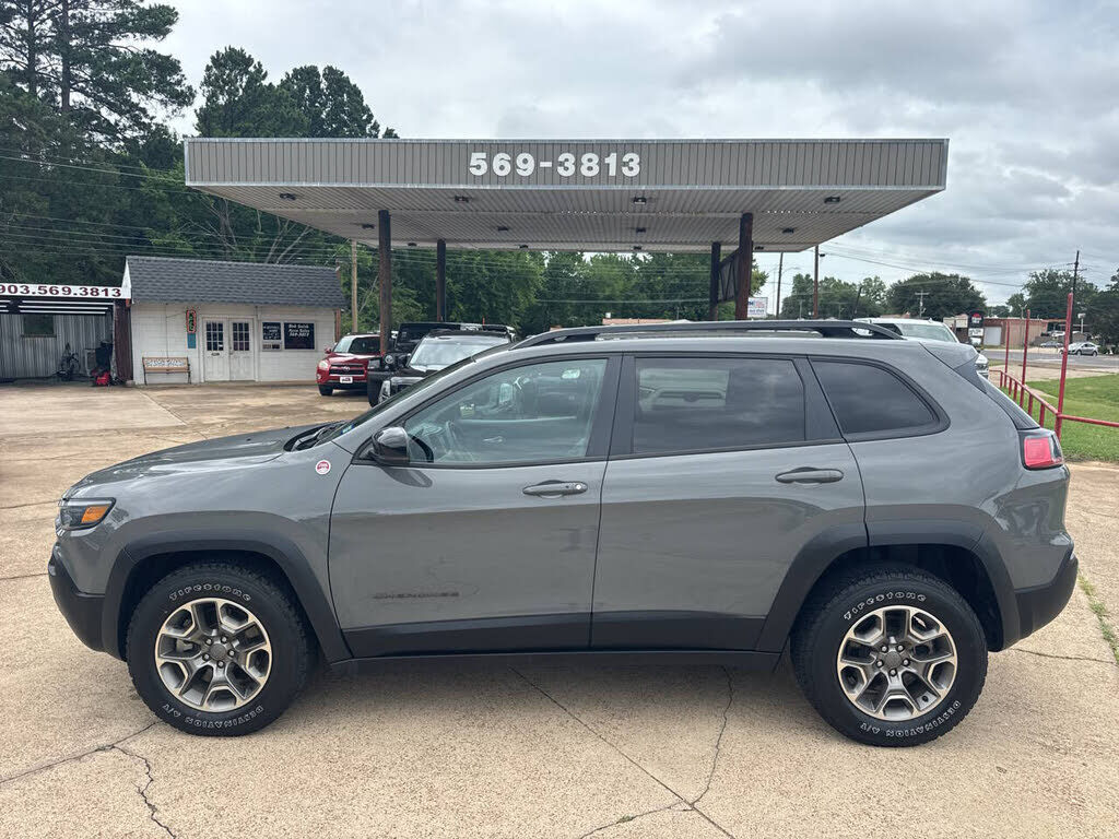 2022 JEEP Cherokee