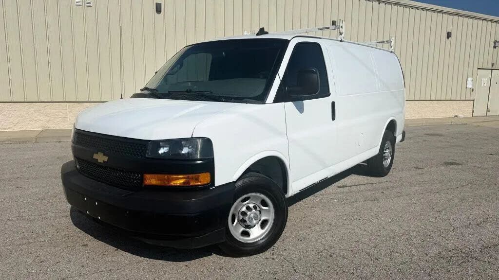 2020 CHEVROLET Express