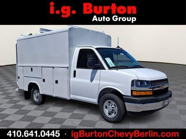 2026 CHEVROLET Express