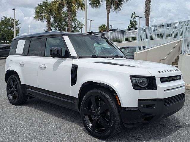 2026 LAND ROVER Defender