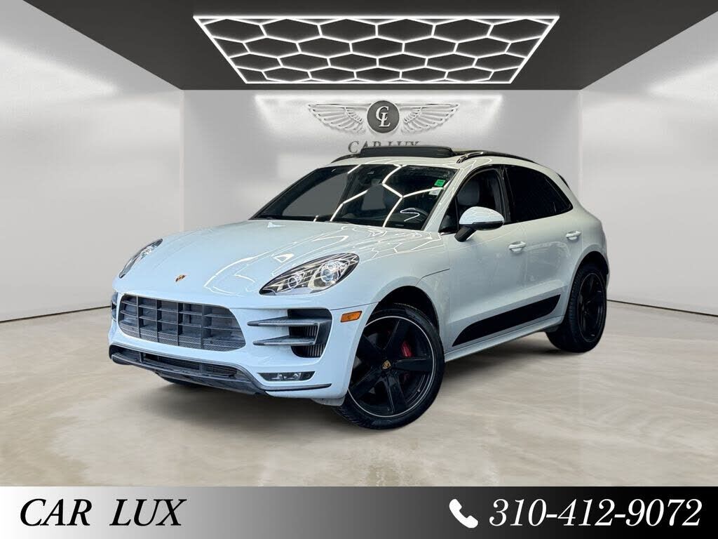 2018 PORSCHE Macan