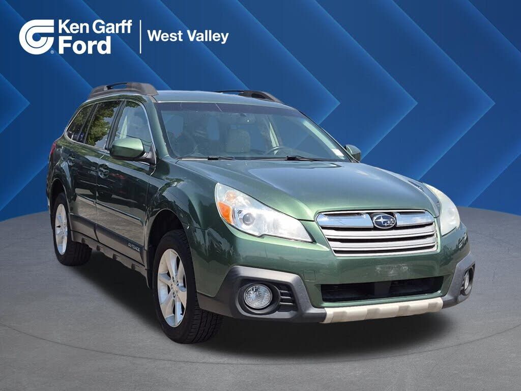2013 SUBARU Outback