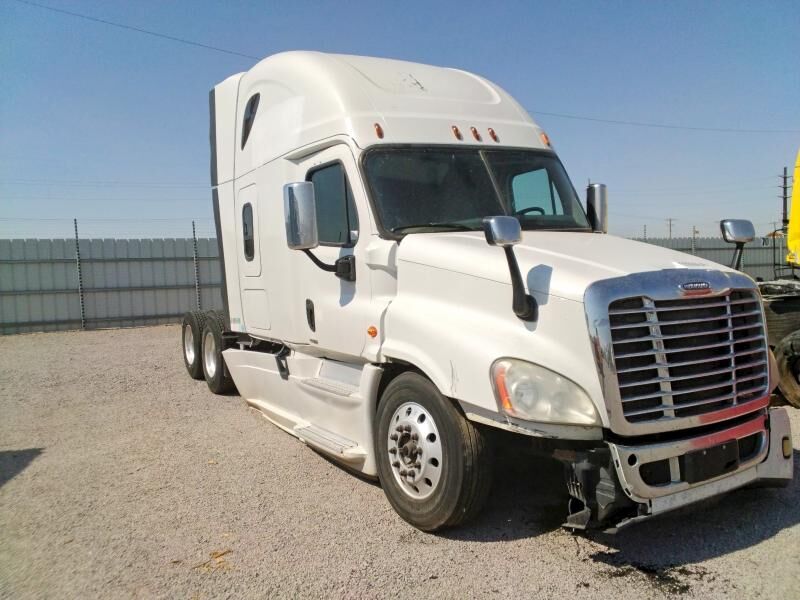 2015 FREIGHTLINER Cascadia