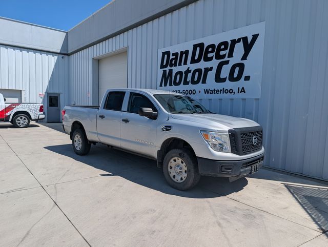 2017 NISSAN Titan