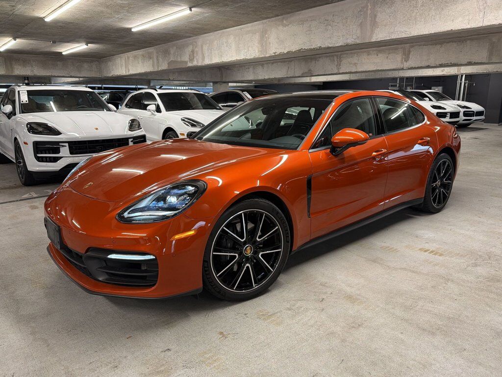 2022 PORSCHE Panamera